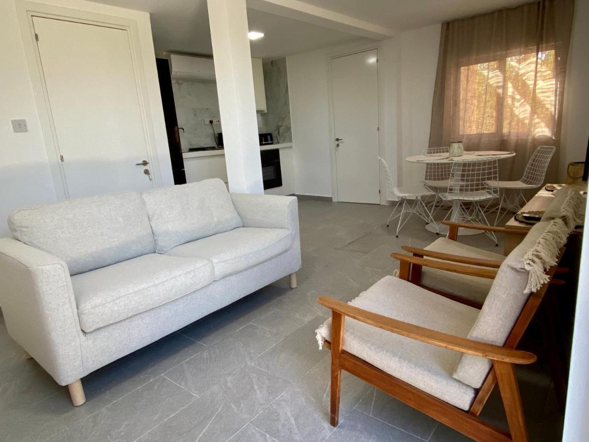 Ammos Luxury Suits And Residences Péjia Kültér fotó
